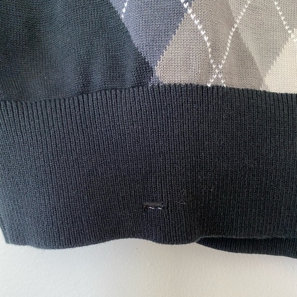 Peak Performance Argyle V-Neck Knit Top - Picture 5 of 12